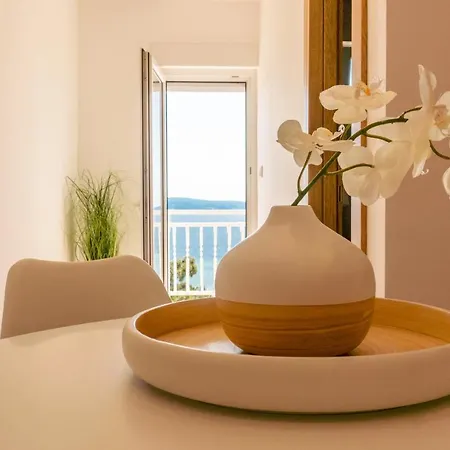 Sea And Mountain View Apartament