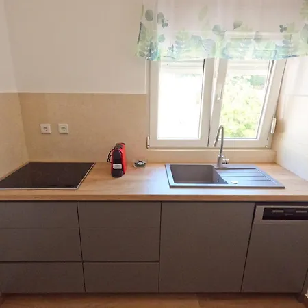 Sea And Mountain View Apartament Duće